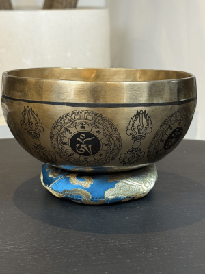Special Hand Carved Hammered Singing Bowl - 8