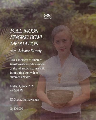 A moment of stillness under the full moon 🌕As the seasons shift, so do we—gently evolving from